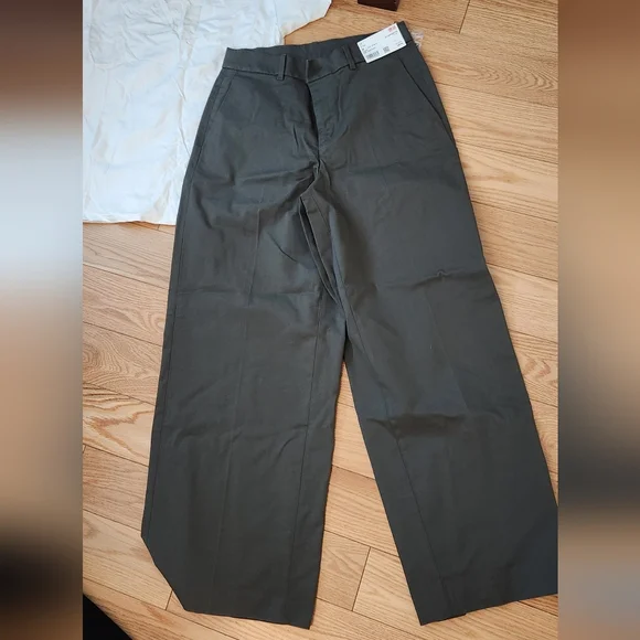 Uniqlo Women's Wide Chino Pants Olive NWT - Picture 2 of 8